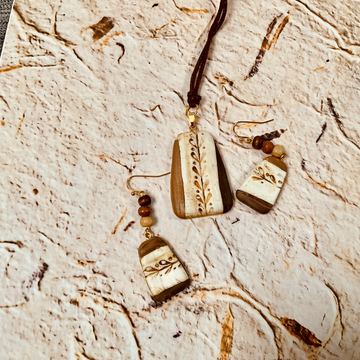 Ivory Wood — colliers & pendentifs fait main à Clermont-Ferrand